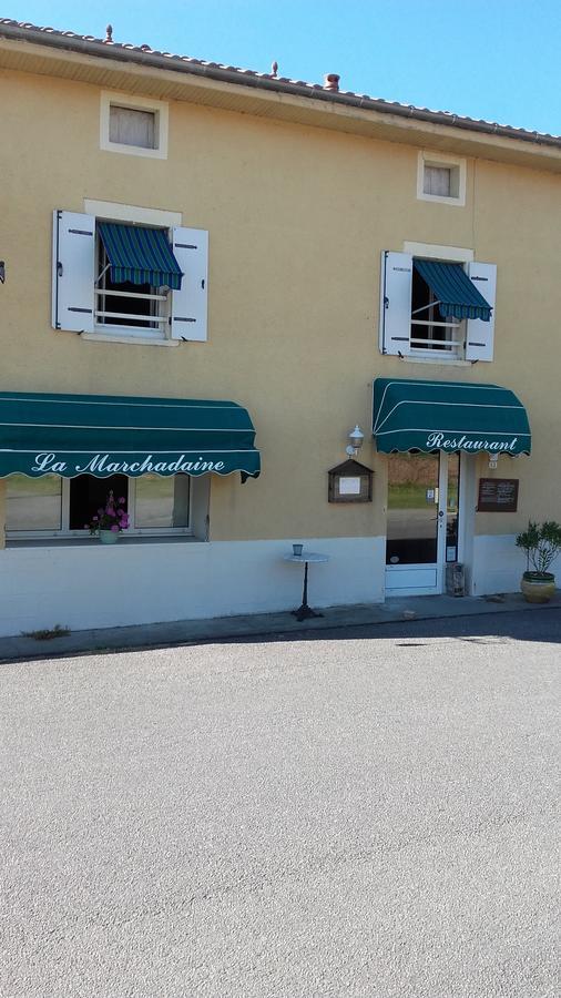 Auberge La Marchadaine Montrollet Exteriér fotografie